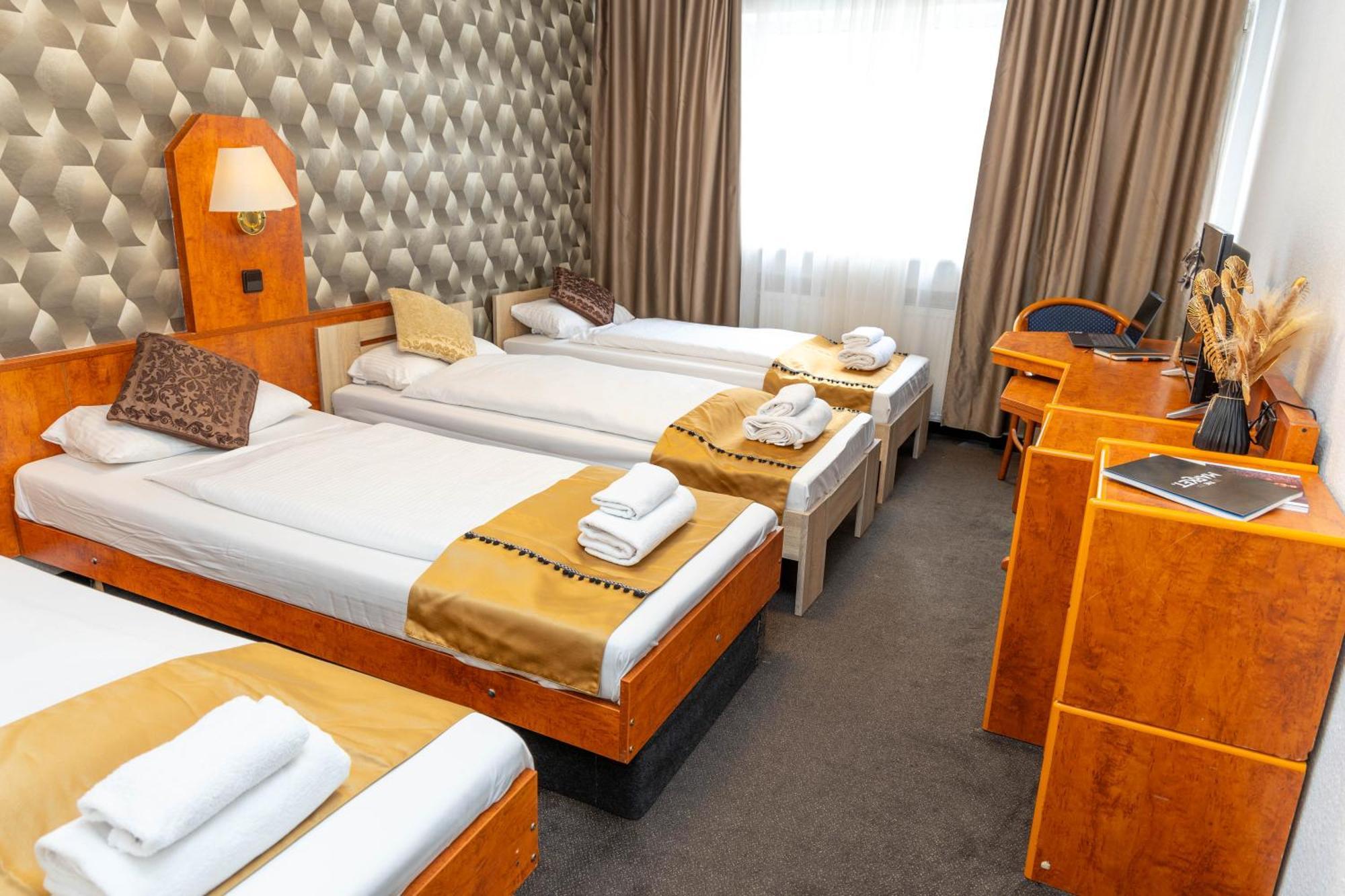Hotel Rossija Франкфурт-на-Майні Екстер'єр фото
