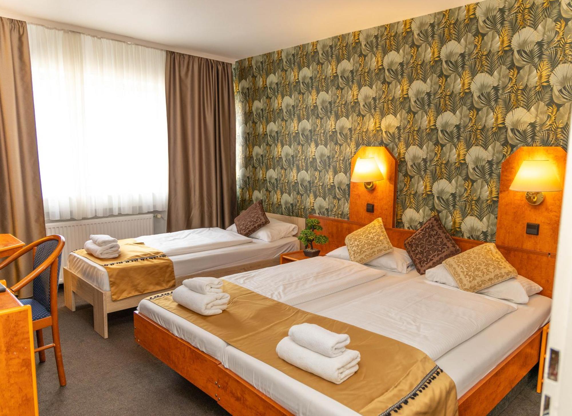 Hotel Rossija Франкфурт-на-Майні Екстер'єр фото